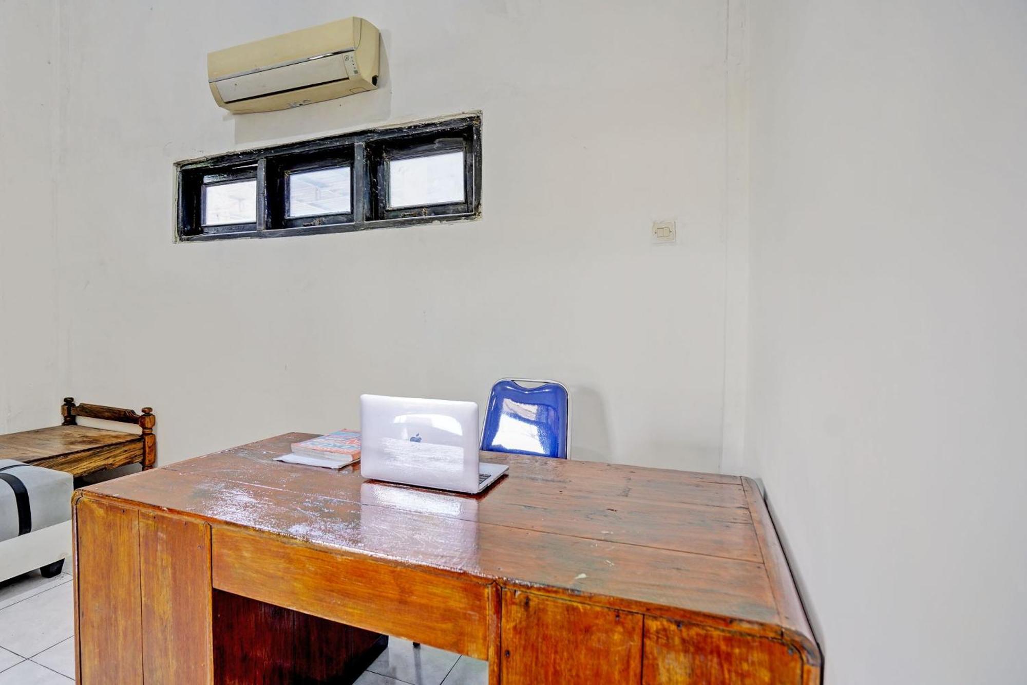 Oyo Life 93037 Nova Jaya Homestay Syariah Lamongan Kültér fotó
